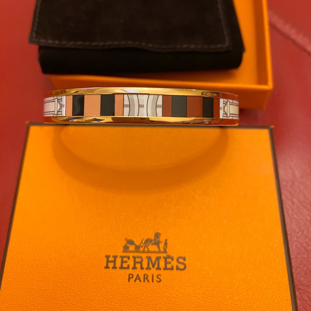 Hermes enamel bracelet - 2.5 inches across